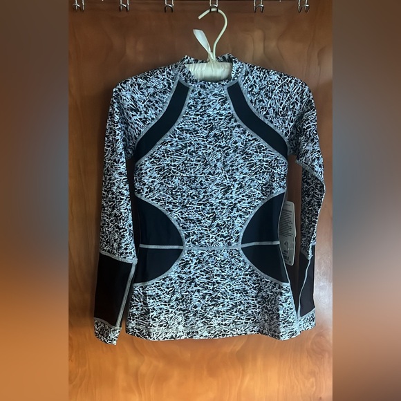 LULULEMON NWT Suns Out Rash Guard - Picture 2 of 6